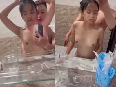 Nhỏ nhắn em cùng anh bồ đụ trước gương quay kỉ niệm